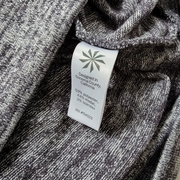 Athleta Pose Layered Cutout Back Tunic Top, Heathered Marled Gray, Size Small - Picture 7 of 8